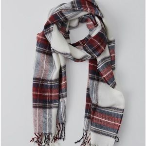 Abercrombie & Fitch Blanket Scarf